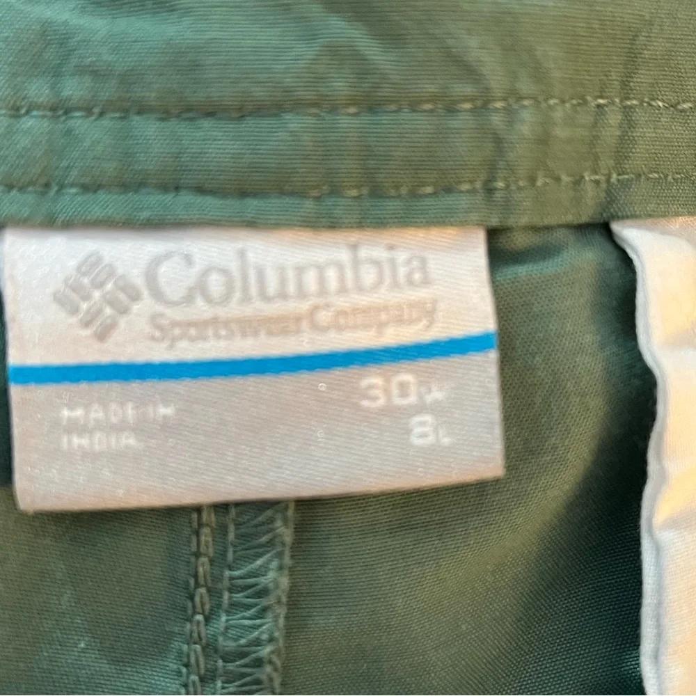 Columbia Men’s Green Flat Front Washed Out Casual Shorts Size 30